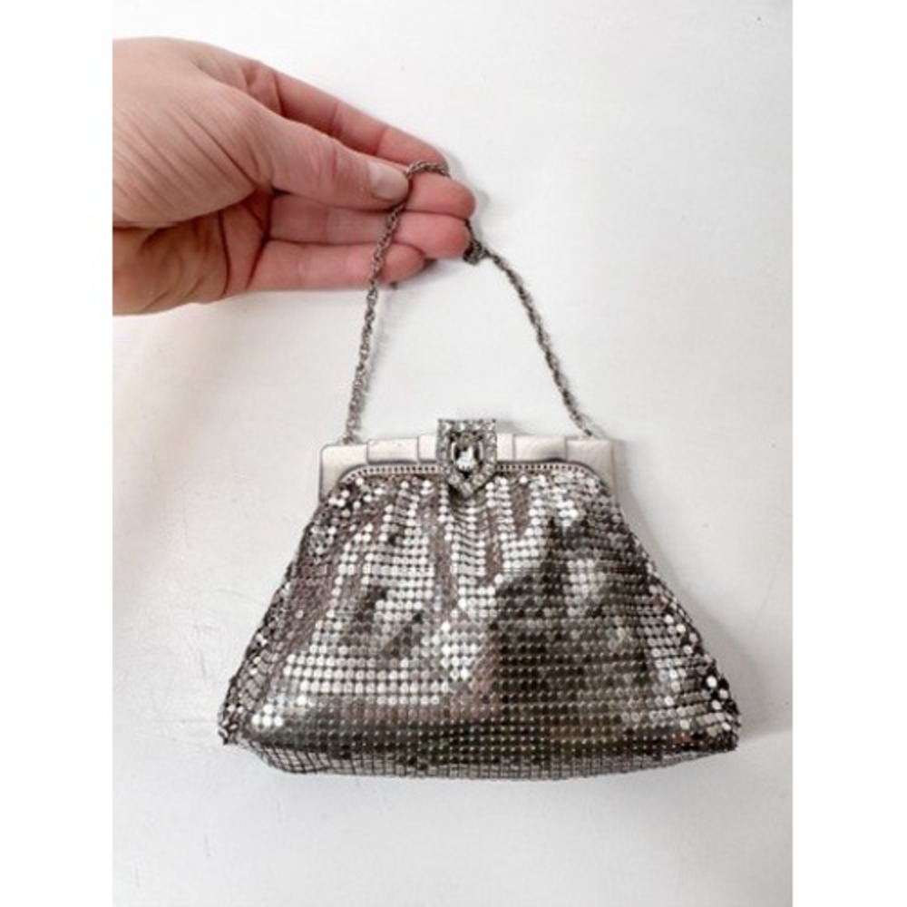Vintage | Whiting‎ & Davis Silver Alumesh Evening Bag Rhinestone Clasp Made USA